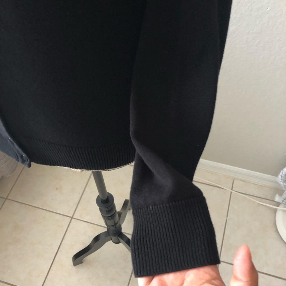 Black Basic Sweater ! - image 2